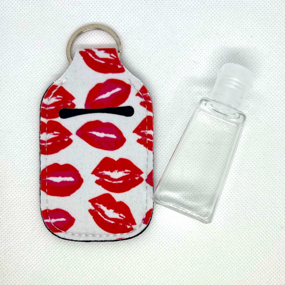 New Travel Essentials Kit Hand Sanitizer Bottle & Red Lips Holders Keyring Set